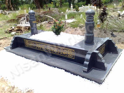 Tempahan Binaan Pusara di Shah Alam, Selangor